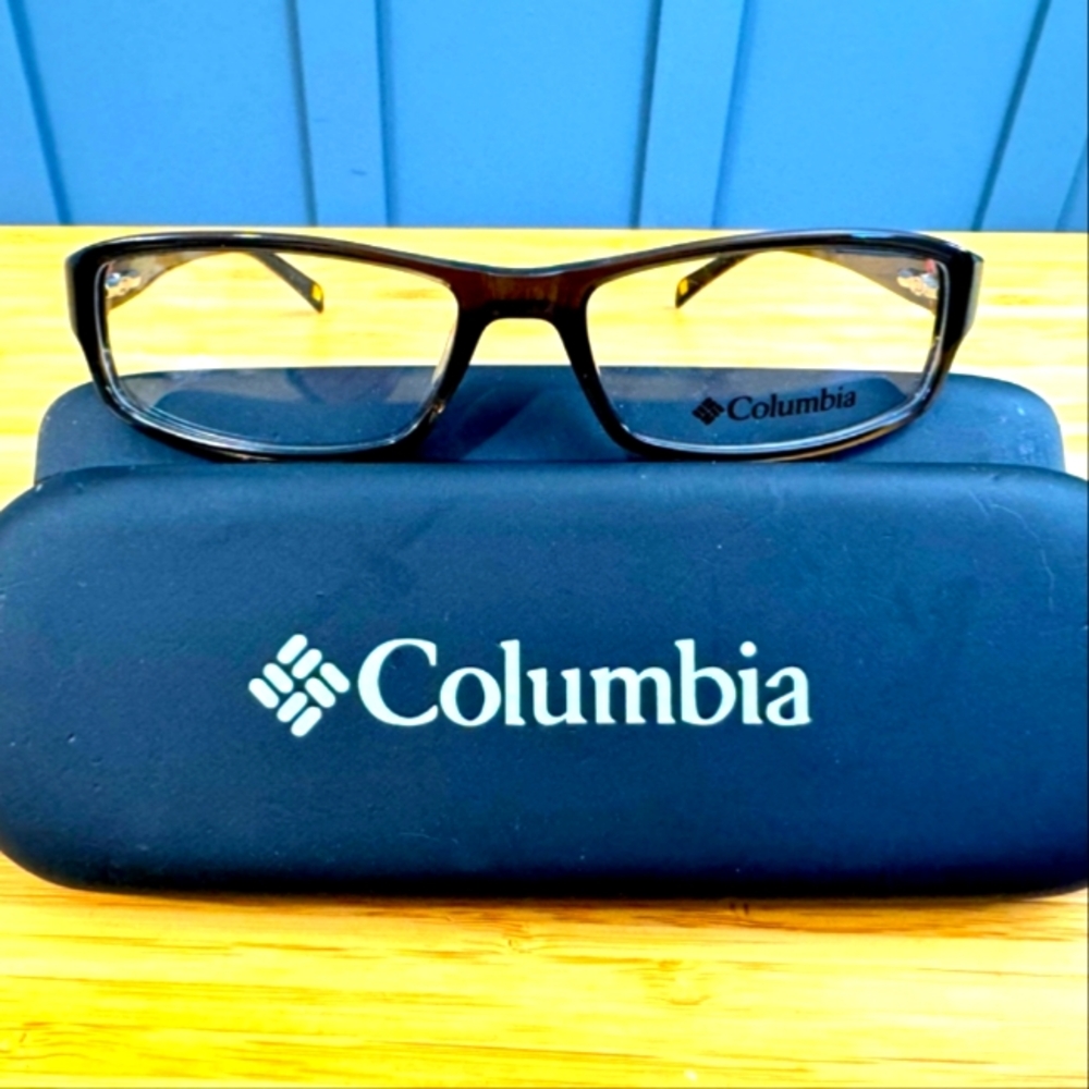 Frame Eyeglasses with Signature Case
